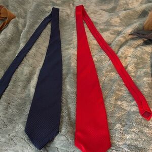 2 luxury Classic Men's Silk Neckties - Navy and Red